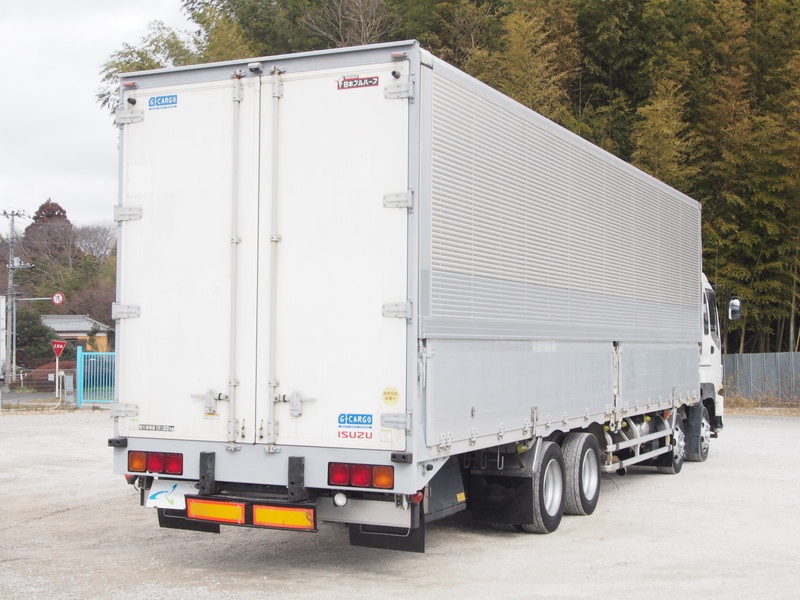 いすゞ ギガ ウイング車 大型 PDG-CYJ77W8 年式 H22[写真05]