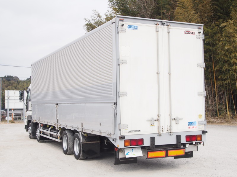 いすゞ ギガ ウイング車 大型 PDG-CYJ77W8 年式 H22[写真07]