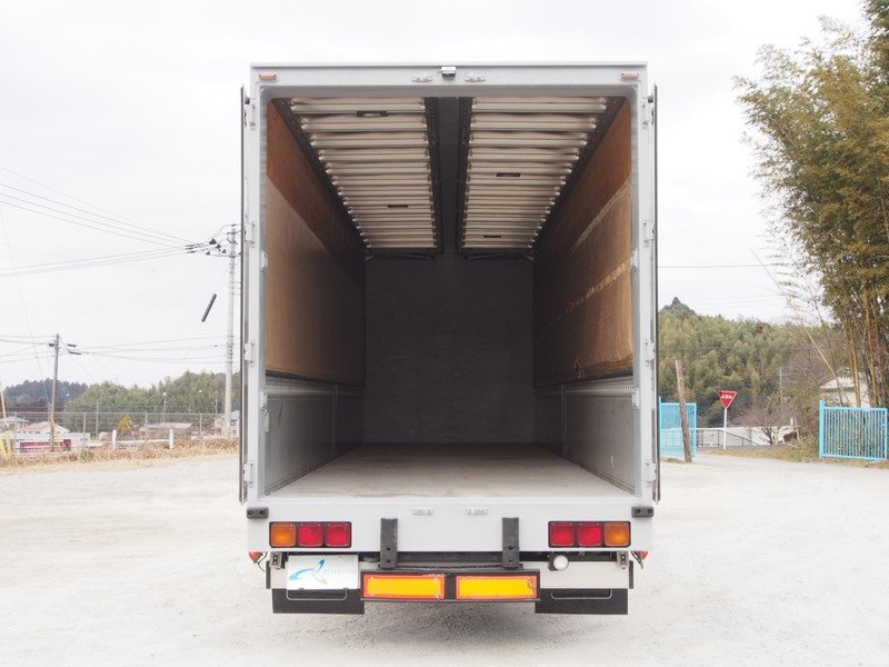 いすゞ ギガ ウイング車 大型 PDG-CYJ77W8 年式 H22[写真26]