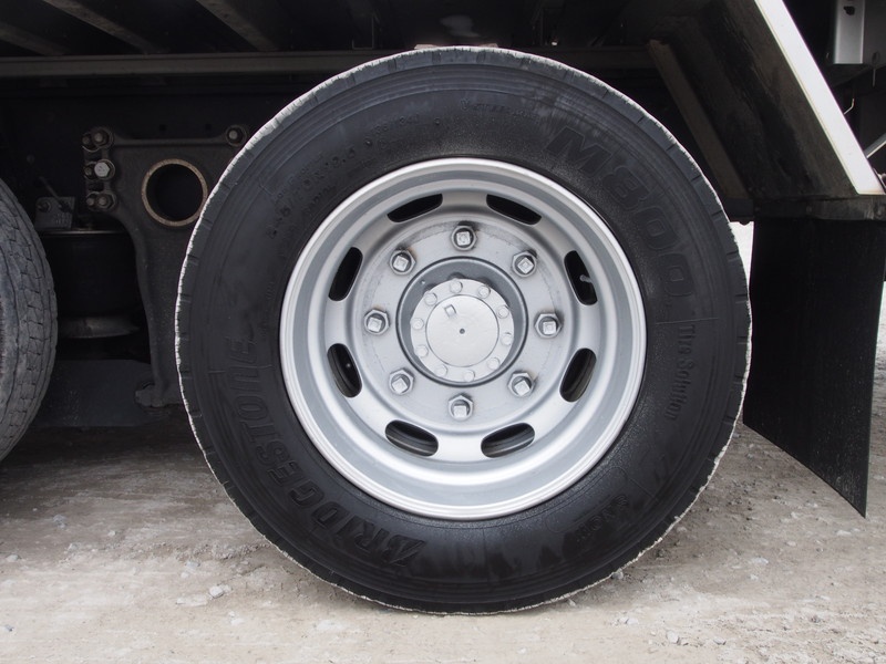 いすゞ ギガ ウイング車 大型 PDG-CYJ77W8 年式 H22[写真53]