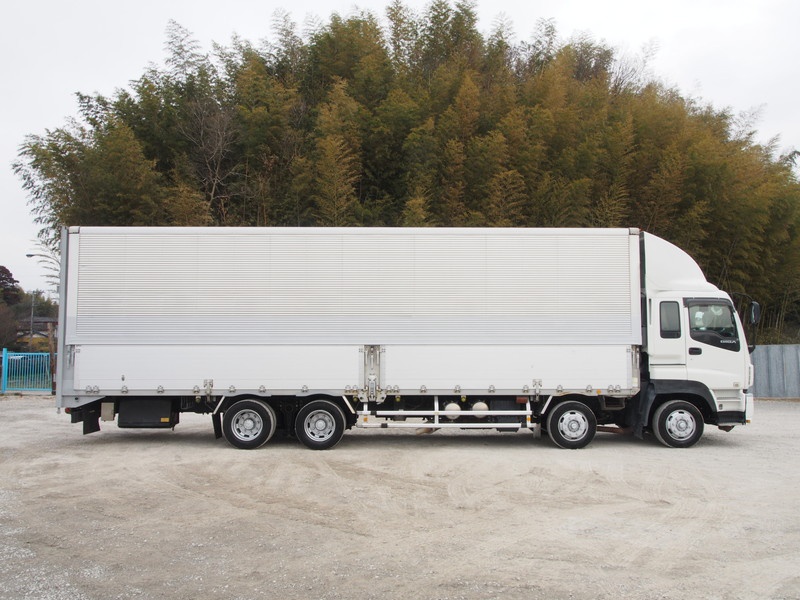 いすゞ ギガ ウイング車 大型 PDG-CYJ77W8 年式 H22[写真08]