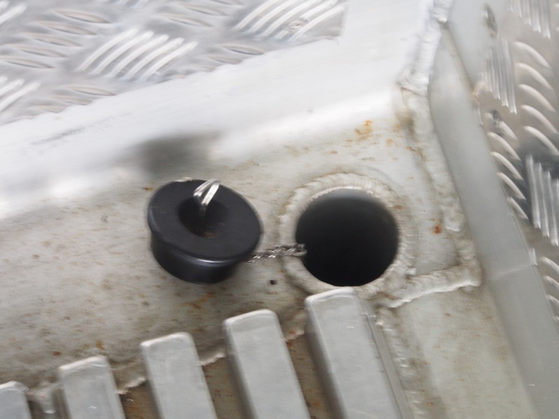 日野 レンジャー 冷凍バン 中増t BDG-FE8JLWA 年式 H21[写真26]