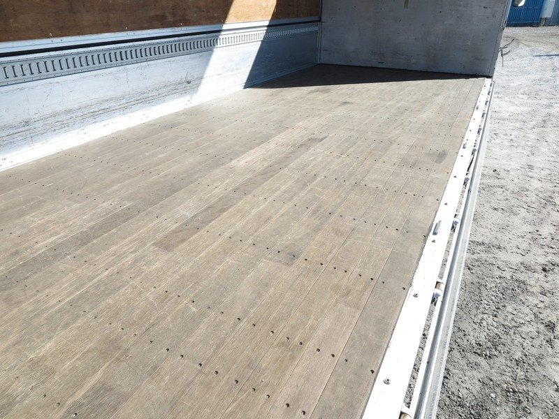 いすゞ フォワード ウイング車 中型 PKG-FRR90S2 年式 H22[写真15]