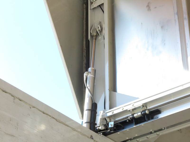 いすゞ フォワード ウイング車 中型 PKG-FRR90S2 年式 H22[写真24]