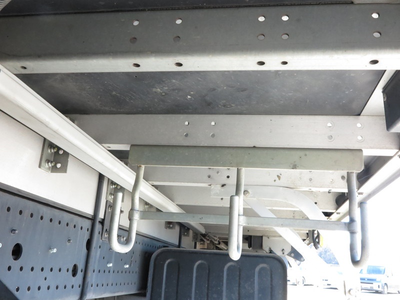 いすゞ フォワード ウイング車 中型 PKG-FRR90S2 年式 H22[写真47]