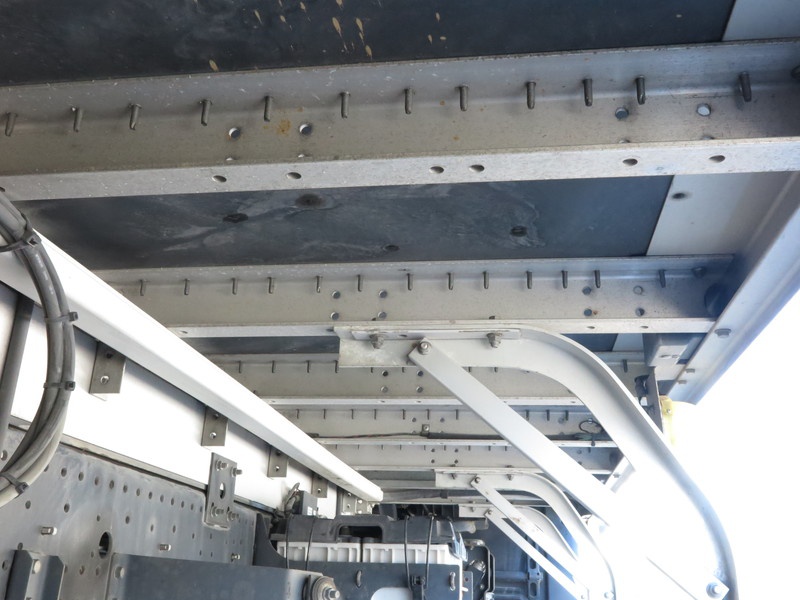 いすゞ フォワード ウイング車 中型 PKG-FRR90S2 年式 H22[写真48]