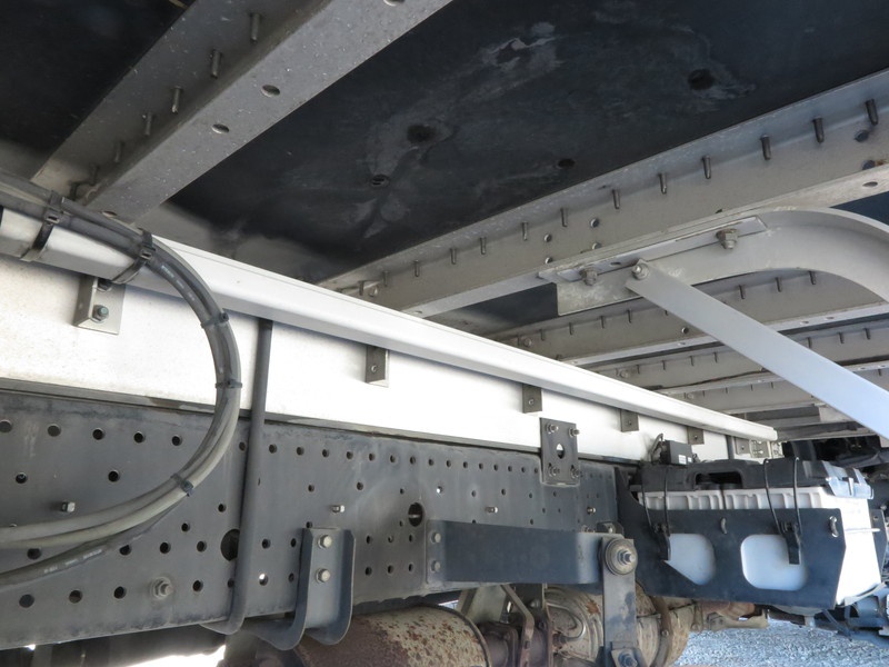 いすゞ フォワード ウイング車 中型 PKG-FRR90S2 年式 H22[写真50]