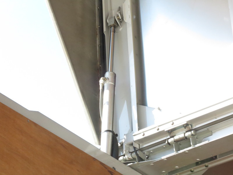 いすゞ フォワード ウイング車 中型 PA-FRD34L4 年式 H18[写真22]