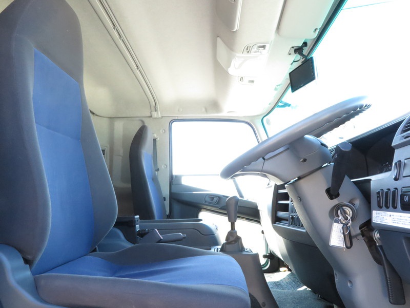 三菱ふそう ファイター ウイング車 中型 TKG-FK64F 年式 H28[写真38]