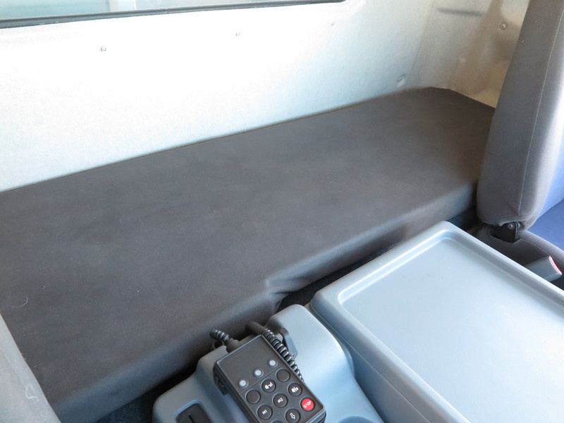 三菱ふそう ファイター ウイング車 中型 TKG-FK64F 年式 H28[写真42]