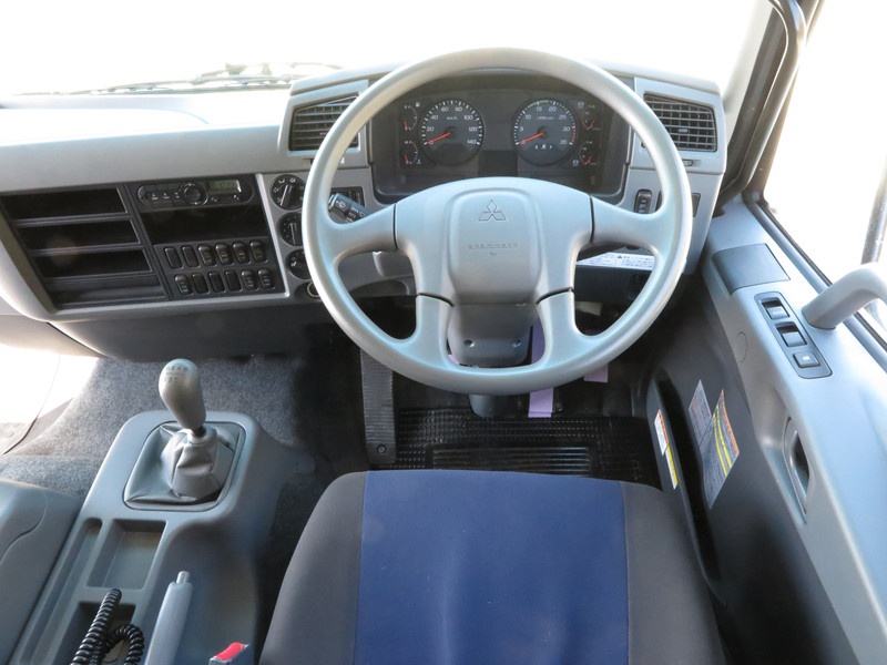 三菱ふそう ファイター ウイング車 中型 TKG-FK64F 年式 H28[写真39]