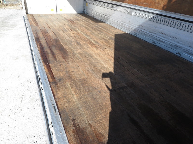 三菱ふそう ファイター ウイング車 中型 PA-FK61F 年式 H18[写真16]