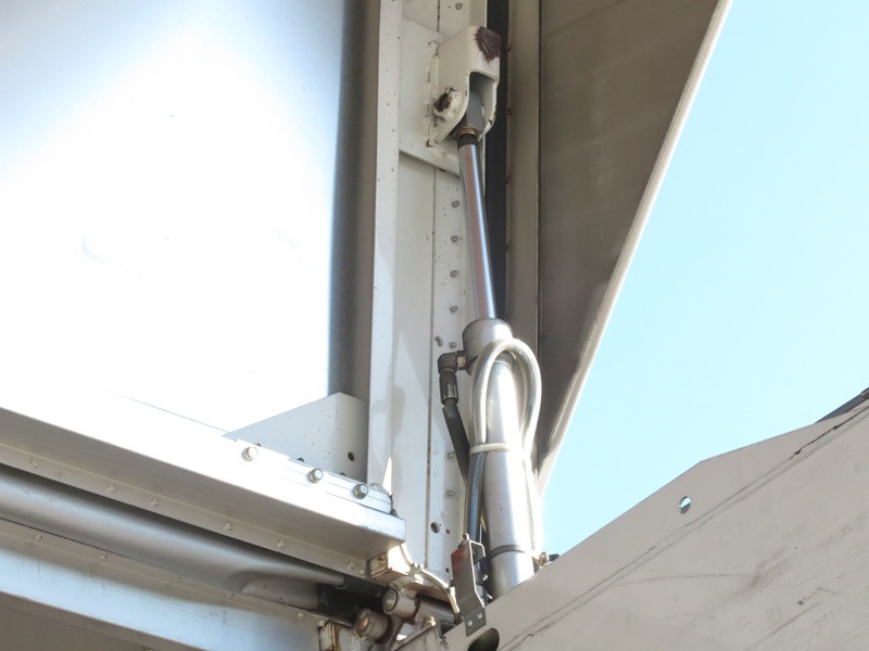 三菱ふそう ファイター ウイング車 中型 PA-FK61F 年式 H18[写真18]