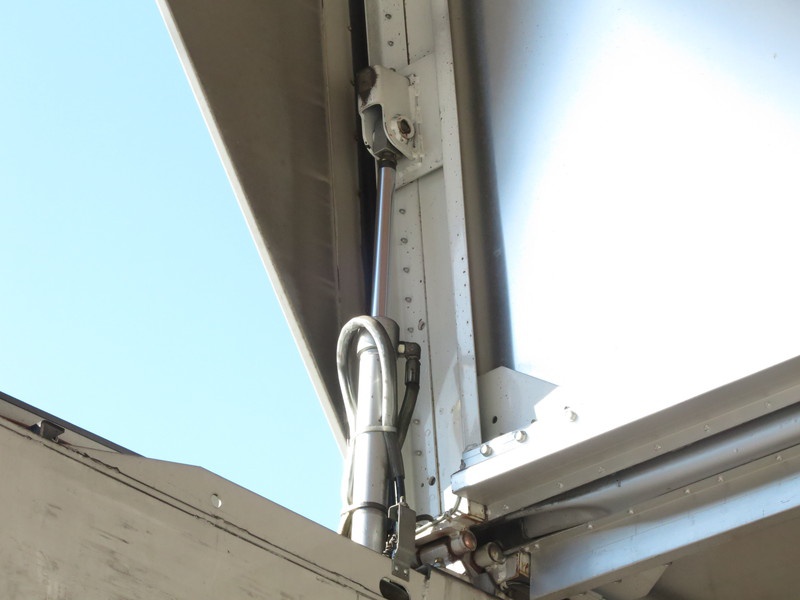 三菱ふそう ファイター ウイング車 中型 PA-FK61F 年式 H18[写真24]