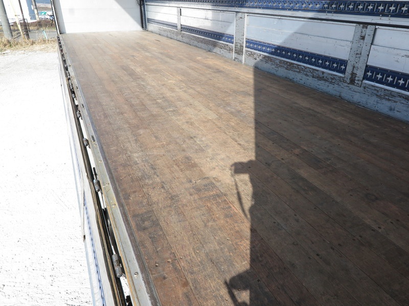 日野 グランドプロフィア ウイング車 大型 KS-FW1EXWG 年式 H16[写真15]