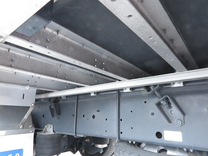 いすゞ ギガ ウイング車 大型 QKG-CYJ77B 年式 H28[写真52]