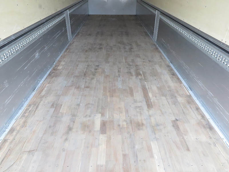 いすゞ ギガ ウイング車 大型 QKG-CYJ77B 年式 H28[写真29]