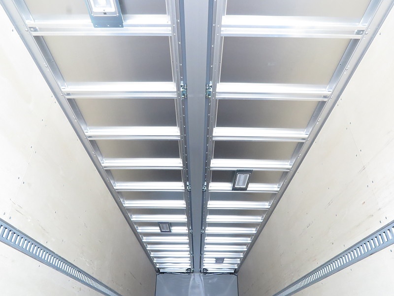 いすゞ ギガ ウイング車 大型 QKG-CYJ77B 年式 H28[写真30]