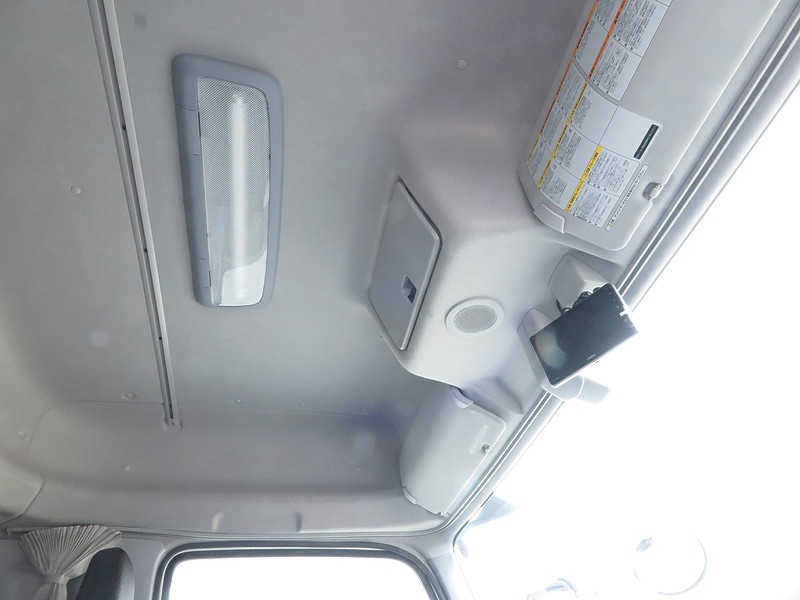 いすゞ ギガ ウイング車 大型 QKG-CYJ77B 年式 H28[写真43]