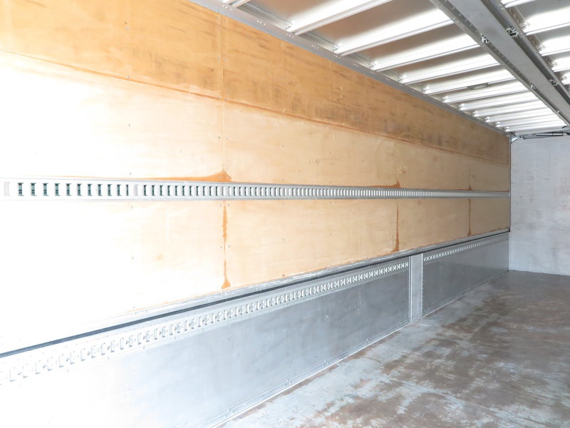 いすゞ ギガ ウイング車 大型 PDG-CYJ77W8 年式 H22[写真31]