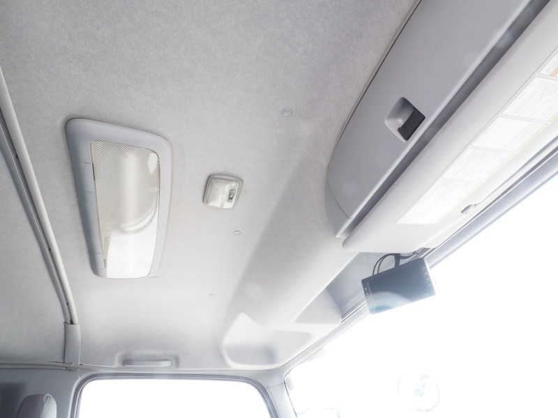 いすゞ フォワード ウイング車 中型 TKG-FRR90T2 年式 H27[写真38]