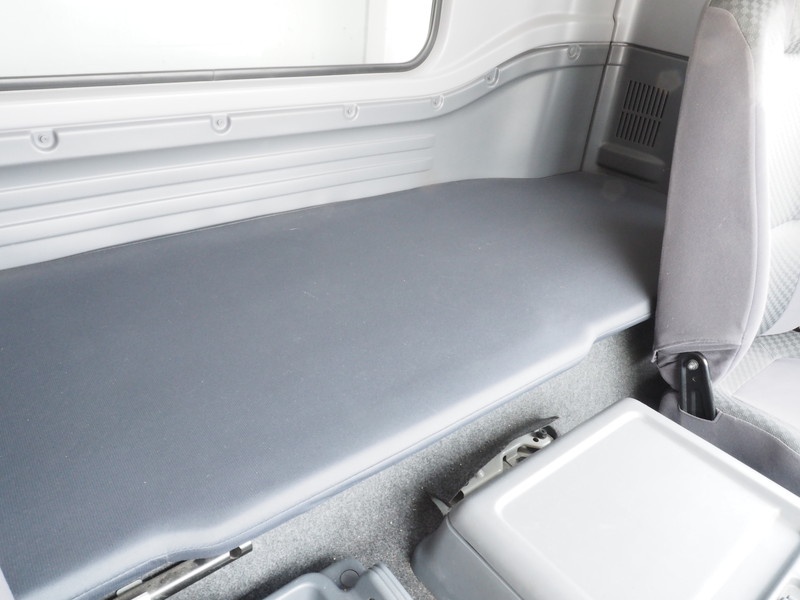 いすゞ フォワード ウイング車 中型 TKG-FRR90T2 年式 H27[写真39]