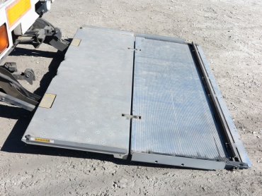 いすゞ フォワード ウイング車 中型 PKG-FRR90S2 年式 H22 [写真28]