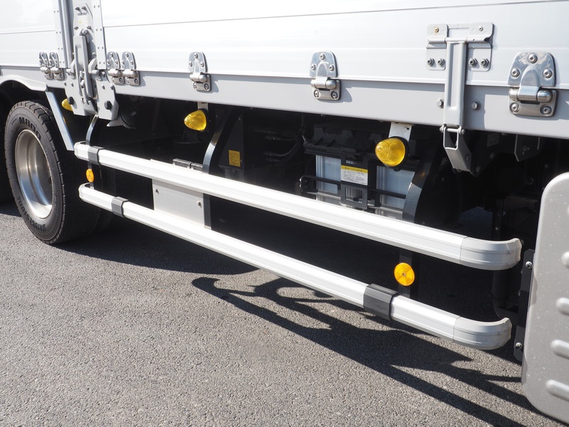 いすゞ ギガ ウイング車 大型 QKG-CYJ77B 年式 H28[写真38]