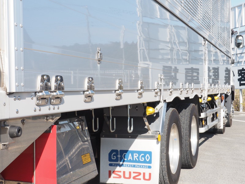いすゞ ギガ ウイング車 大型 QKG-CYJ77B 年式 H28[写真35]