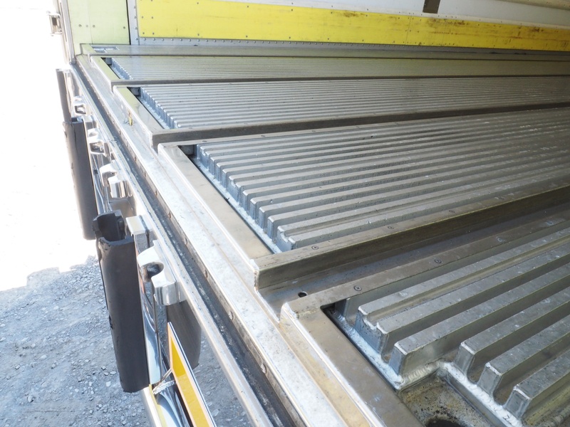 日野 グランドプロフィア 冷凍ウイング 大型 LKG-FW1EXBG 年式 H23[写真33]