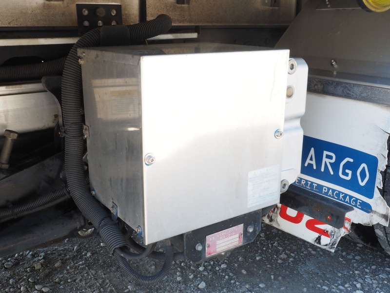 いすゞ フォワード 冷凍ウイング 中型 PKG-FRR90S2 年式 H21[写真40]