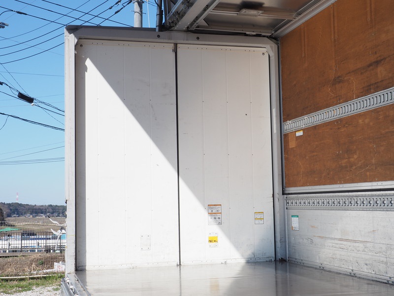 いすゞ フォワード 冷凍ウイング 中型 PKG-FRR90S2 年式 H21[写真13]