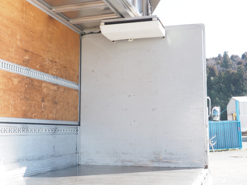 いすゞ フォワード 冷凍ウイング 中型 PKG-FRR90S2 年式 H21[写真23]