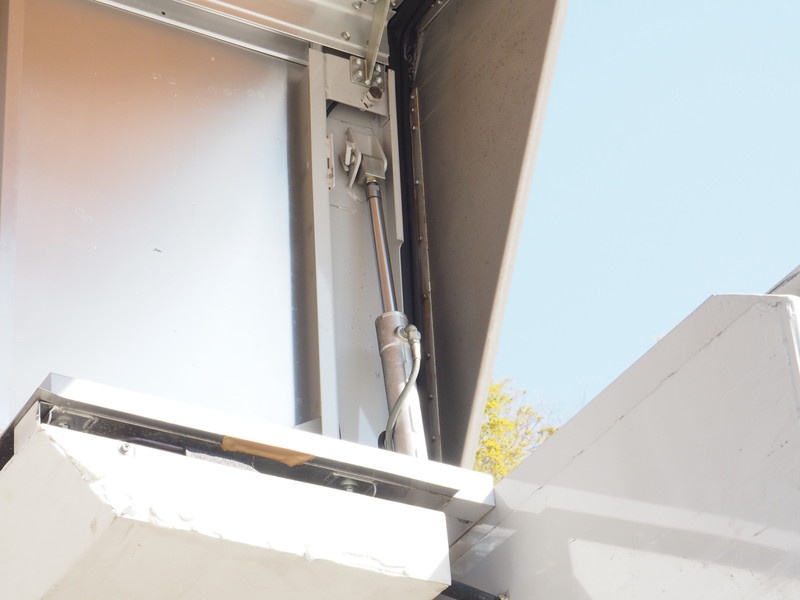 いすゞ フォワード 冷凍ウイング 中型 PKG-FRR90S2 年式 H21[写真25]