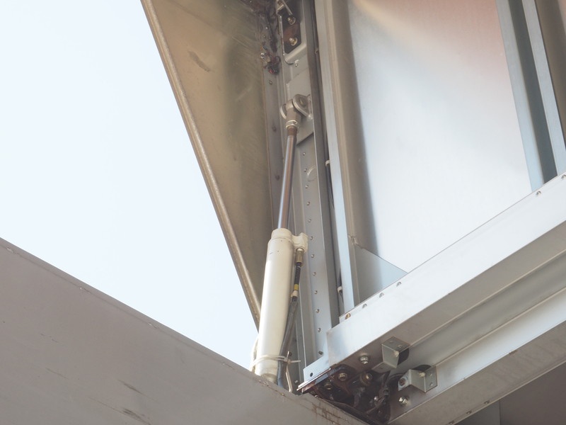 日野 グランドプロフィア ウイング車 大型 ADG-FW1EXYG 年式 H18[写真24]