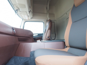 日野 プロフィア ウイング車 大型 2RG-FW1AHG 年式 H29 [写真15]