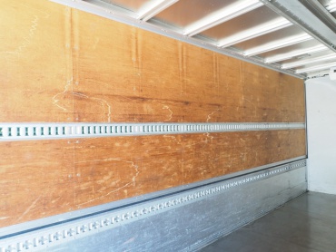 いすゞ フォワード 冷凍ウイング 中型 PKG-FRR90S2 年式 H21 [写真30]