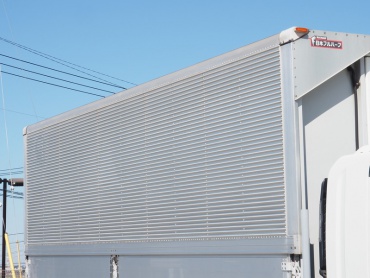 いすゞ フォワード 冷凍ウイング 中型 PKG-FRR90S2 年式 H21 [写真09]