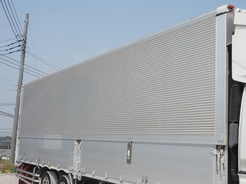 いすゞ ギガ ウイング車 大型 PKG-CYJ77W8 年式 H19[写真09]