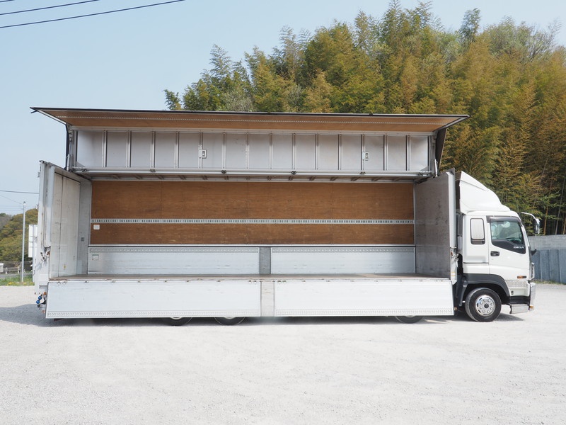 いすゞ ギガ ウイング車 大型 PKG-CYJ77W8 年式 H19[写真11]