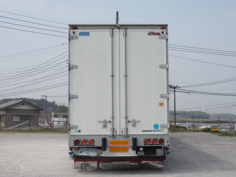 いすゞ ギガ ウイング車 大型 PKG-CYJ77W8 年式 H19[写真06]