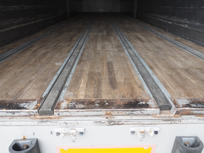 いすゞ ギガ ウイング車 大型 PKG-CYJ77W8 年式 H19[写真32]