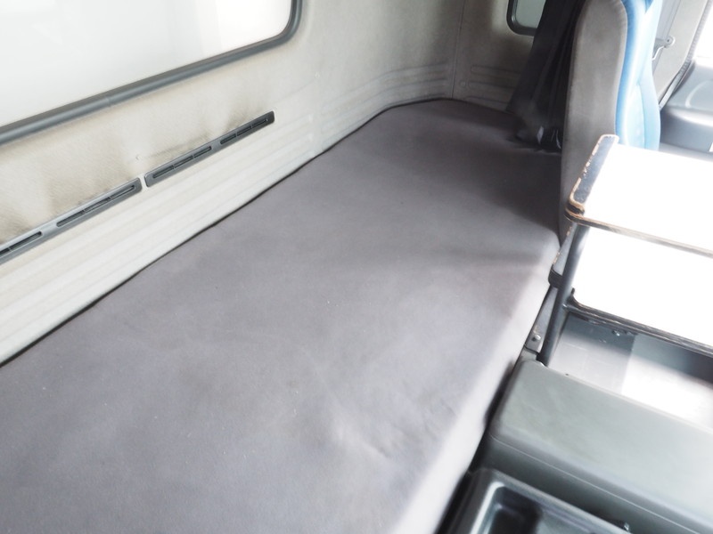 いすゞ ギガ ウイング車 大型 PKG-CYJ77W8 年式 H19[写真43]