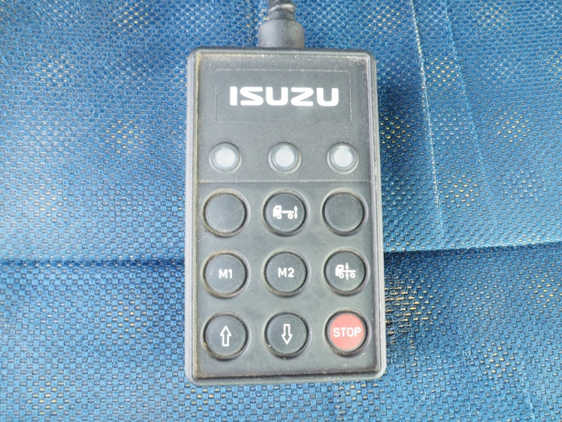 いすゞ ギガ ウイング車 大型 PKG-CYJ77W8 年式 H19[写真44]