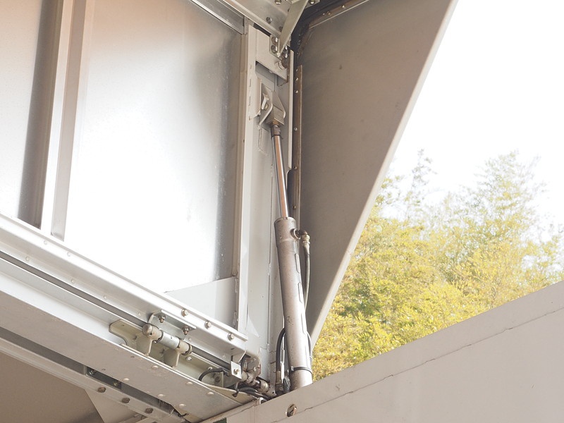 いすゞ フォワード ウイング車 中型 PKG-FRR90S2 年式 H19[写真18]