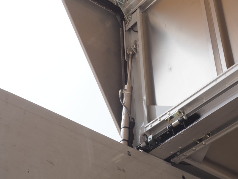 いすゞ フォワード ウイング車 中型 TKG-FRR90S2 年式 H25[写真24]