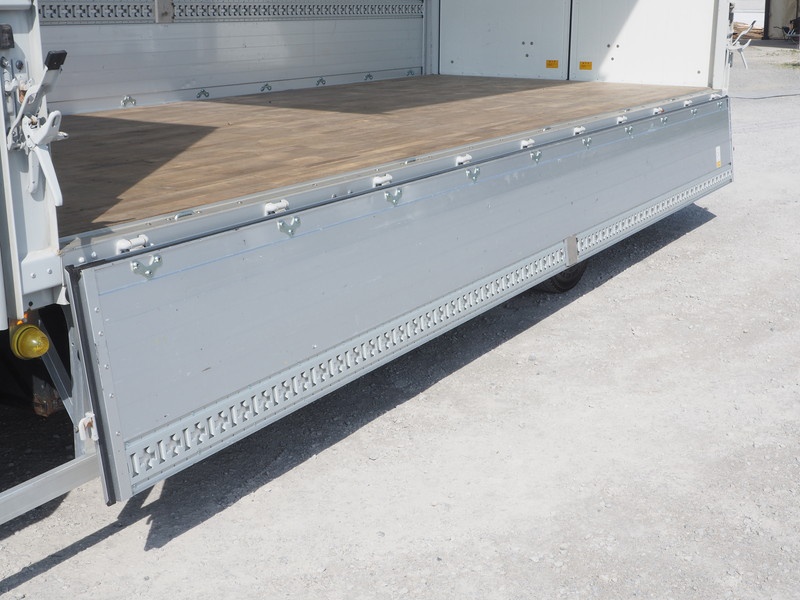 三菱ふそう ファイター ウイング車 中型 TKG-FK64F 年式 H28[写真22]