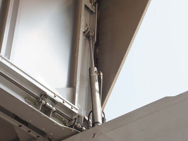 三菱ふそう ファイター ウイング車 中型 PA-FK61F 年式 H17[写真18]