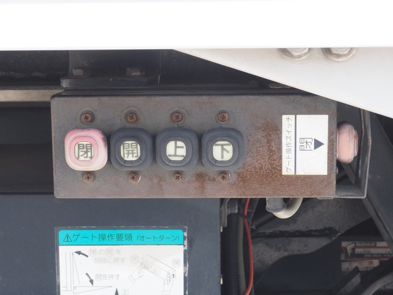 三菱ふそう ファイター ウイング車 中型 PA-FK61F 年式 H17[写真31]