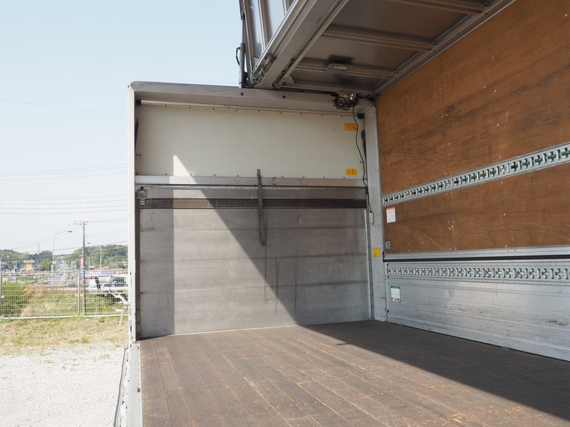 三菱ふそう ファイター ウイング車 中型 PA-FK61F 年式 H17[写真13]